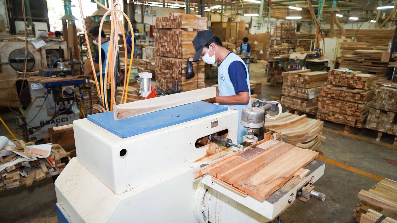 podiumnews.com-Ekspor Furnitur Indonesia Naik 30 Persen