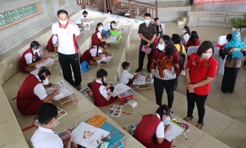 podiumnews.com-Diskerpus Badung Ajak Pelajar Peringati Bulan Bung Karno Lewat Berbagi Lomba