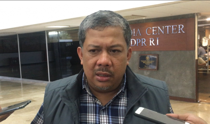 podiumnews.com-Usai Terima Bintang, Fahri Hamzah: Saatnya Pelihara Persatuan