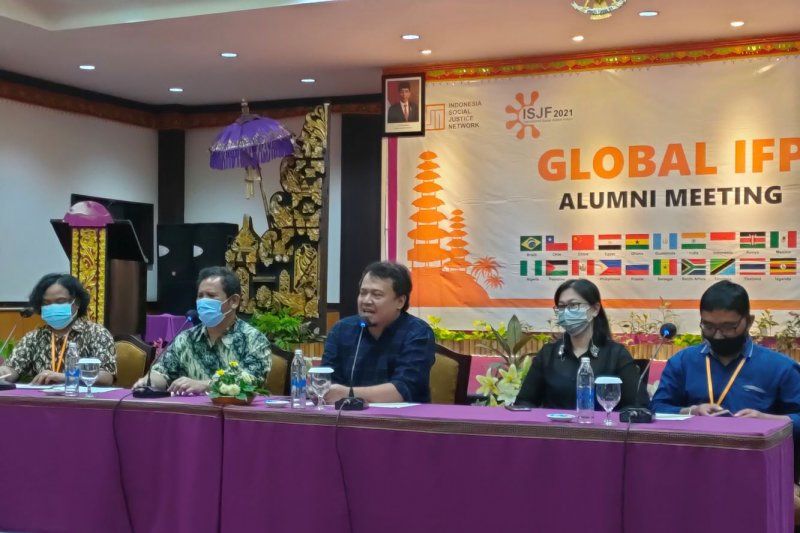 podiumnews.com-Alumni IFP Indonesia Kolaborasi Wujudkan Keadilan Sosial Saat Pandemi