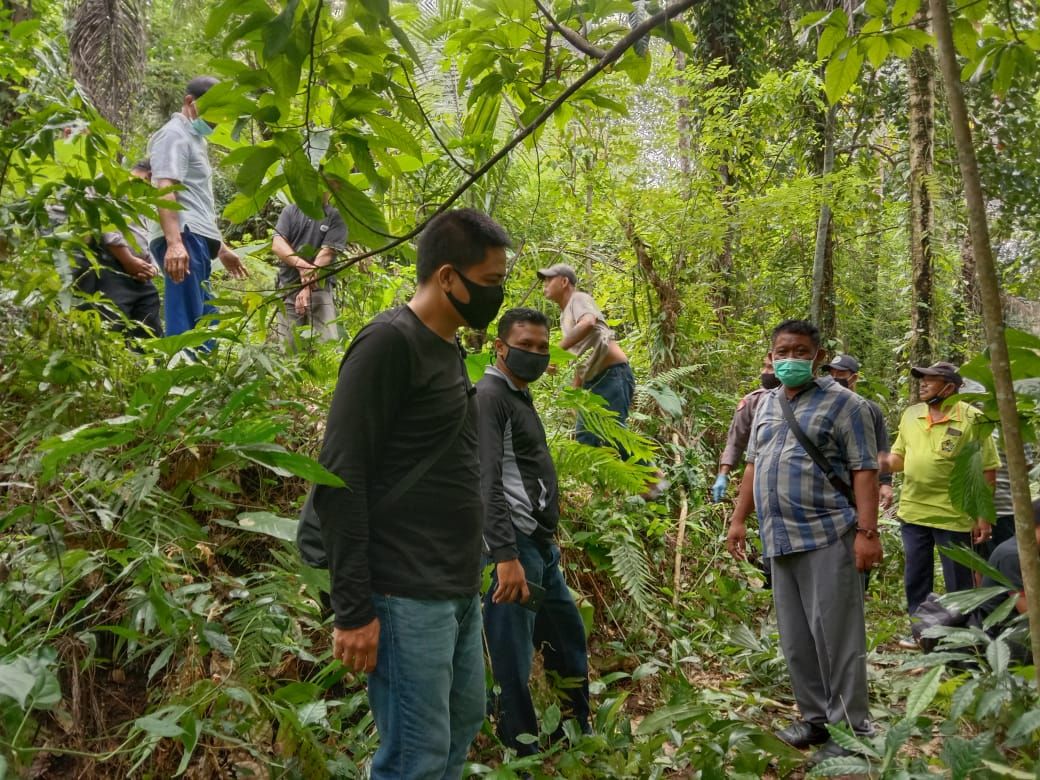 podiumnews.com-Warga Geger Temukan Tulang Manusia di Bawah Jembatan Tukad Ayung