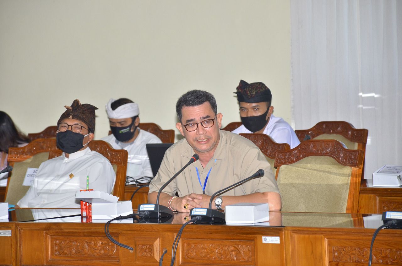 Gung Adhi Resmi Gantikan Kadek Diana Pimpin Komisi III DPRD Bali