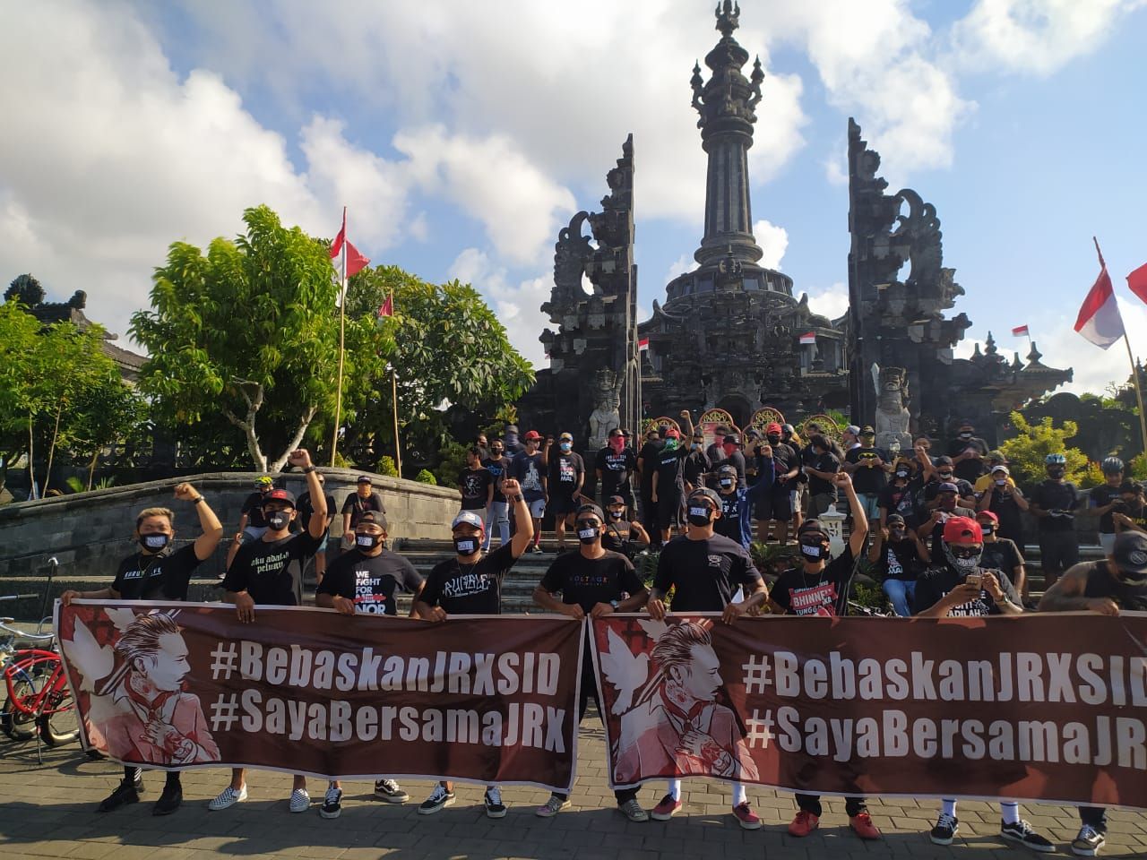 Kumunitas Sepeda Pendukung Jerinx Gelar Aksi Long March