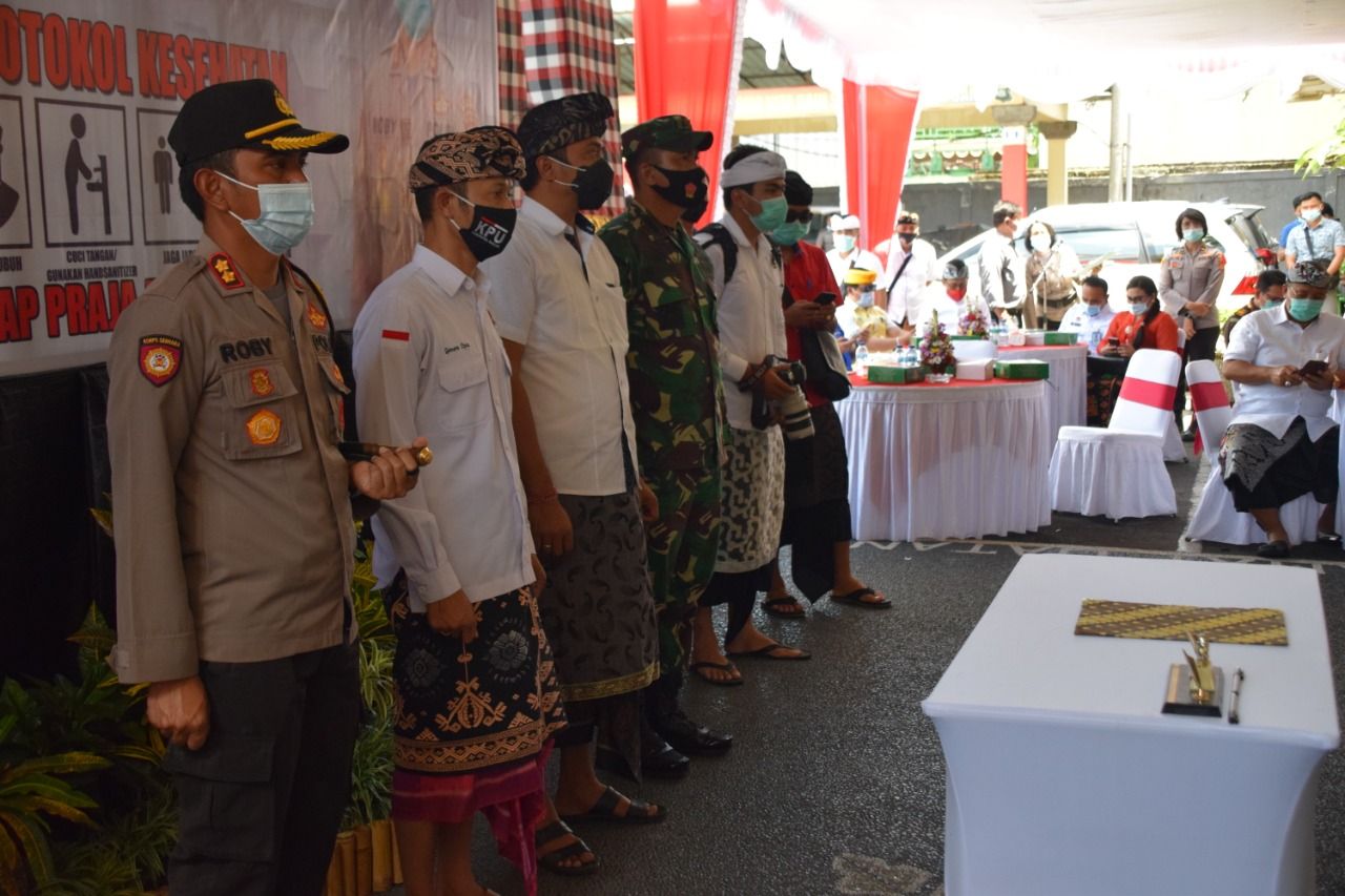 podiumnews.com-Paslon Pilkada Badung Deklarasi Pemilu Tertib