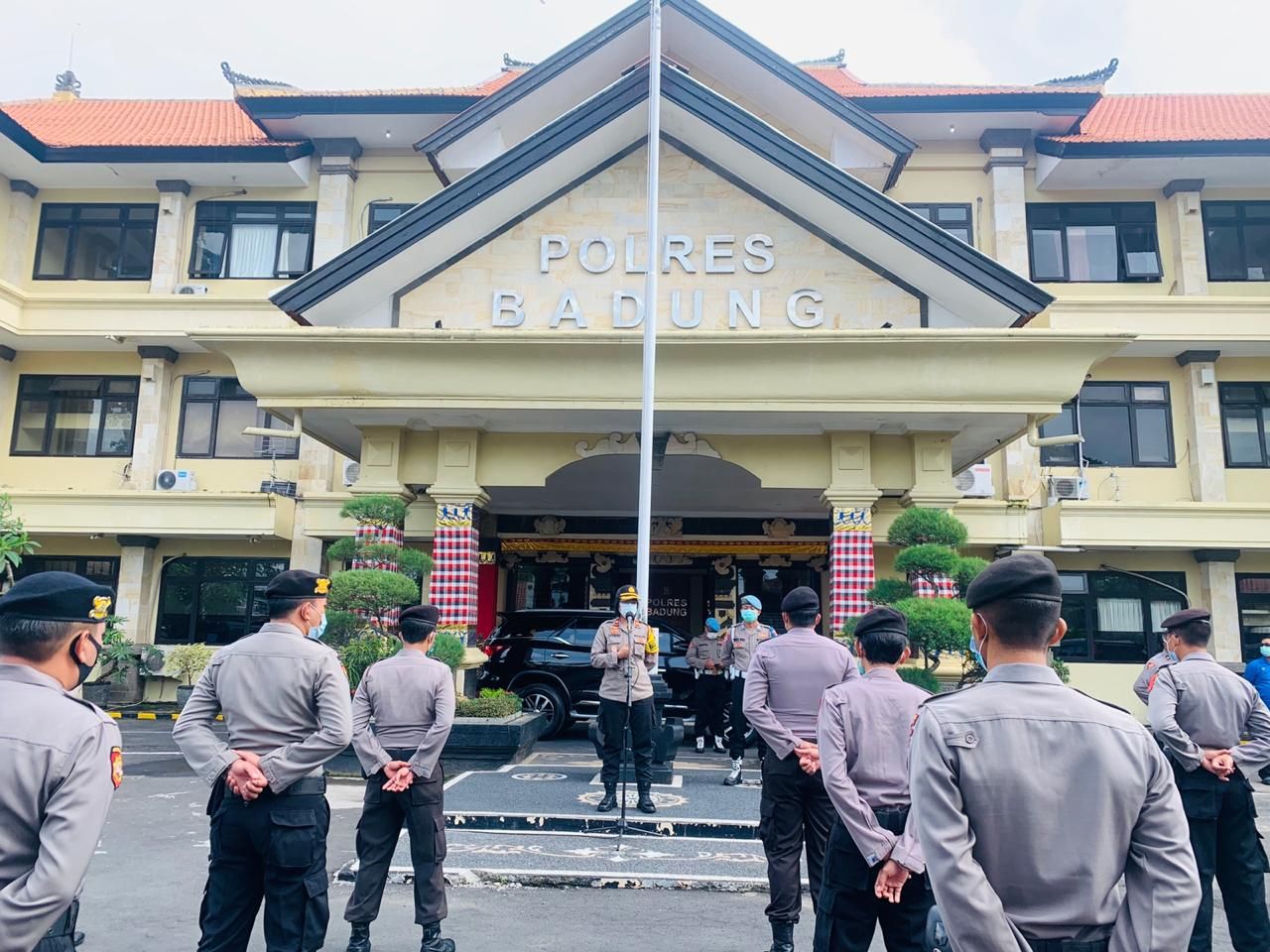 podiumnews.com-Antisipasi Aksi Mahasiswa Tolak Omnibus Law, Polres Badung Siaga 1