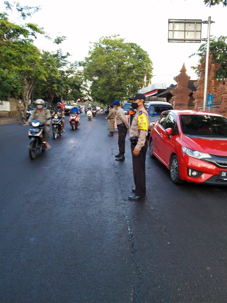 podiumnews.com-Tim Ops Yustisi Badung Gelar Razia Masker di Dalung