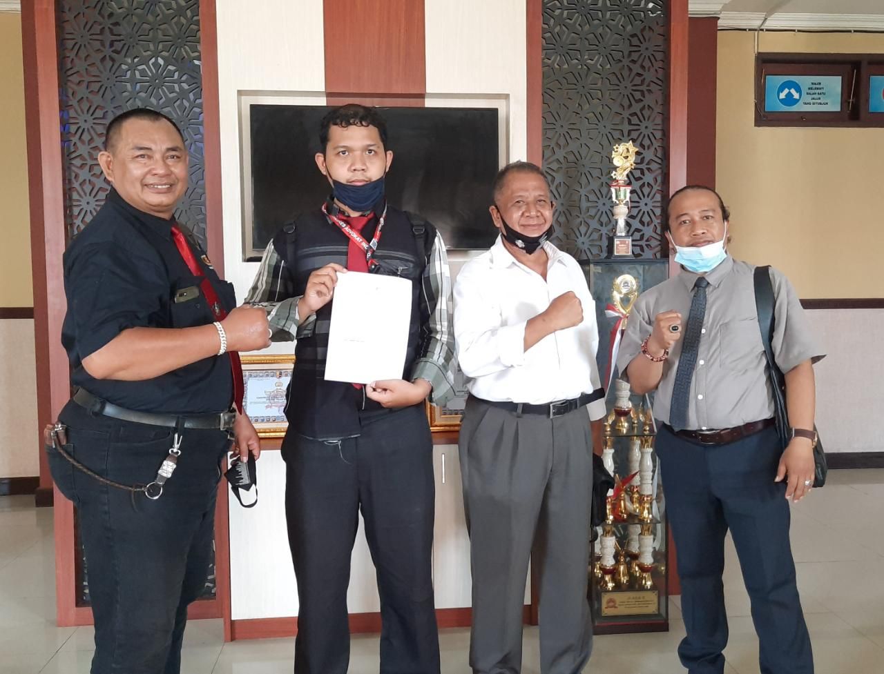 podiumnews.com-Lagi, AWK Dilaporkan Polisi Atas Pernyataan Soal Seks