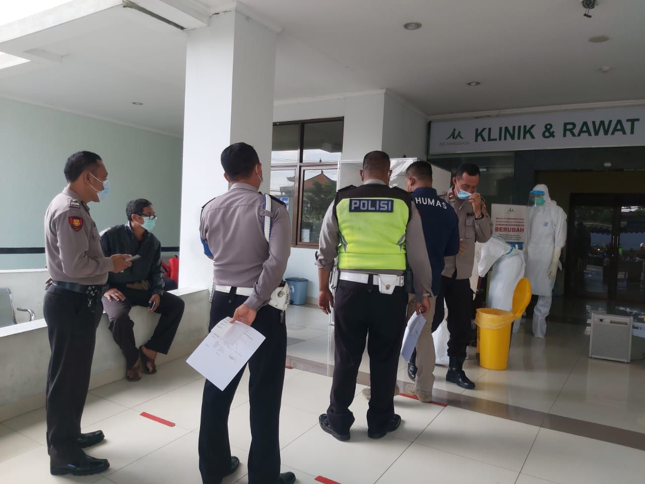Ratusan Personil Polres Badung Jalani Tes Swab Jelang Pilkada