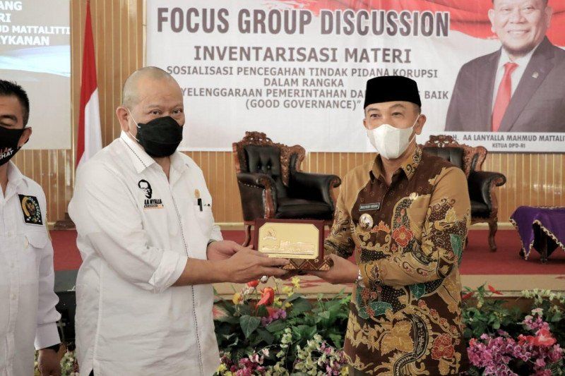 podiumnews.com-Ketua DPD RI Dukung Regulasi Perkecil Biaya Politik Pilkada