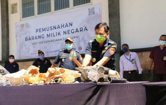 Bea Cukai Ngurah Rai Musnahkan Barang Ilegal Hasil Tangkapan 