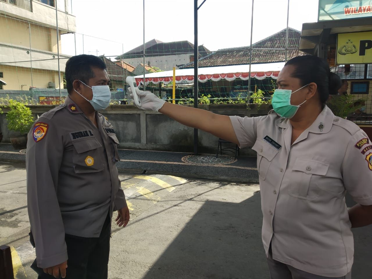 podiumnews.com-Masuk Mapolres Badung Diperketat dengan Protokol Kesehatan 
