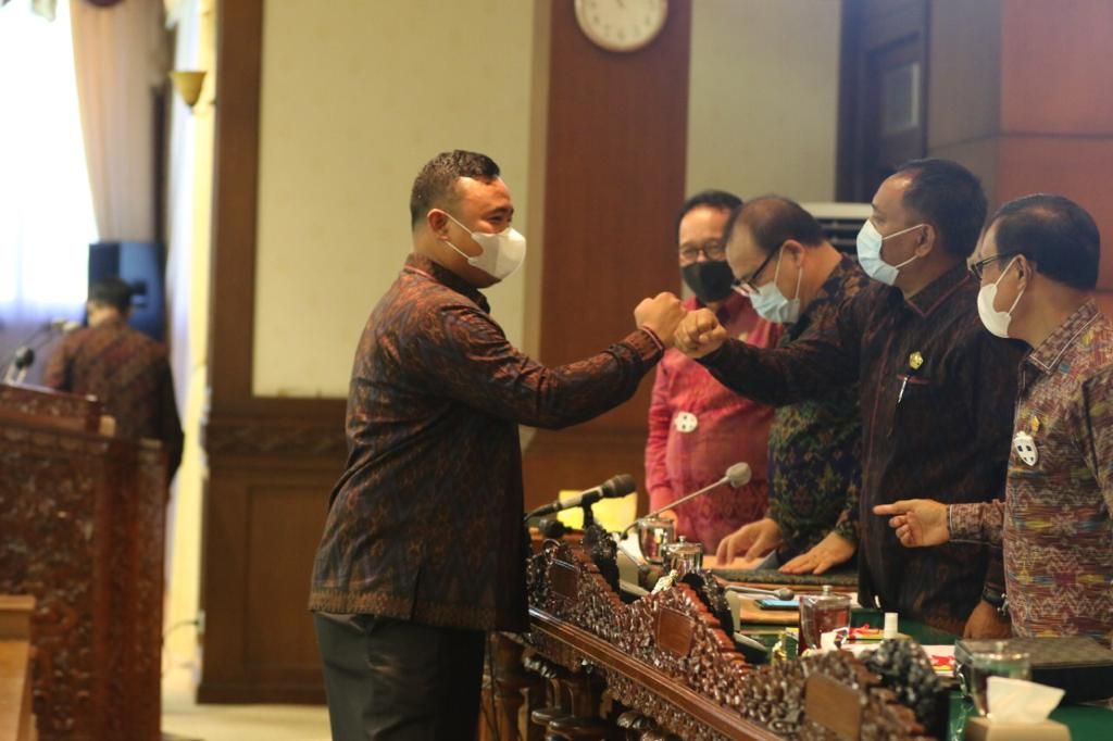 podiumnews.com-Tiga Fraksi DPRD Bali Tolak RUU Larangan Minuman Beralkohol