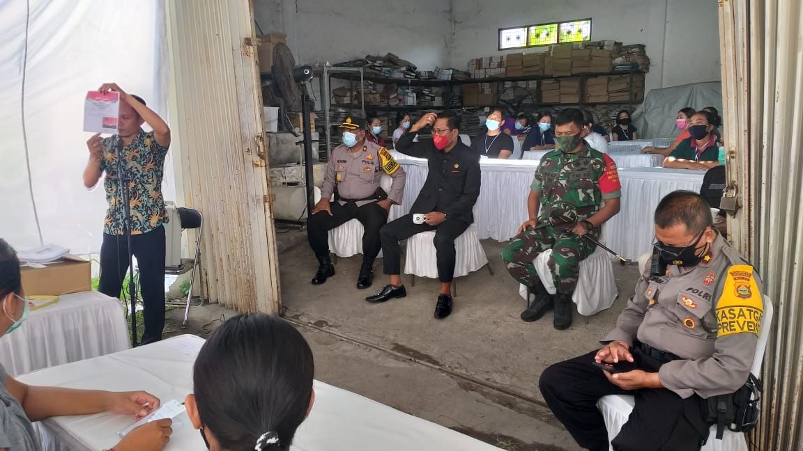 podiumnews.com-Proses Pelipatan Suara di KPU Badung Dikawal Ketat
