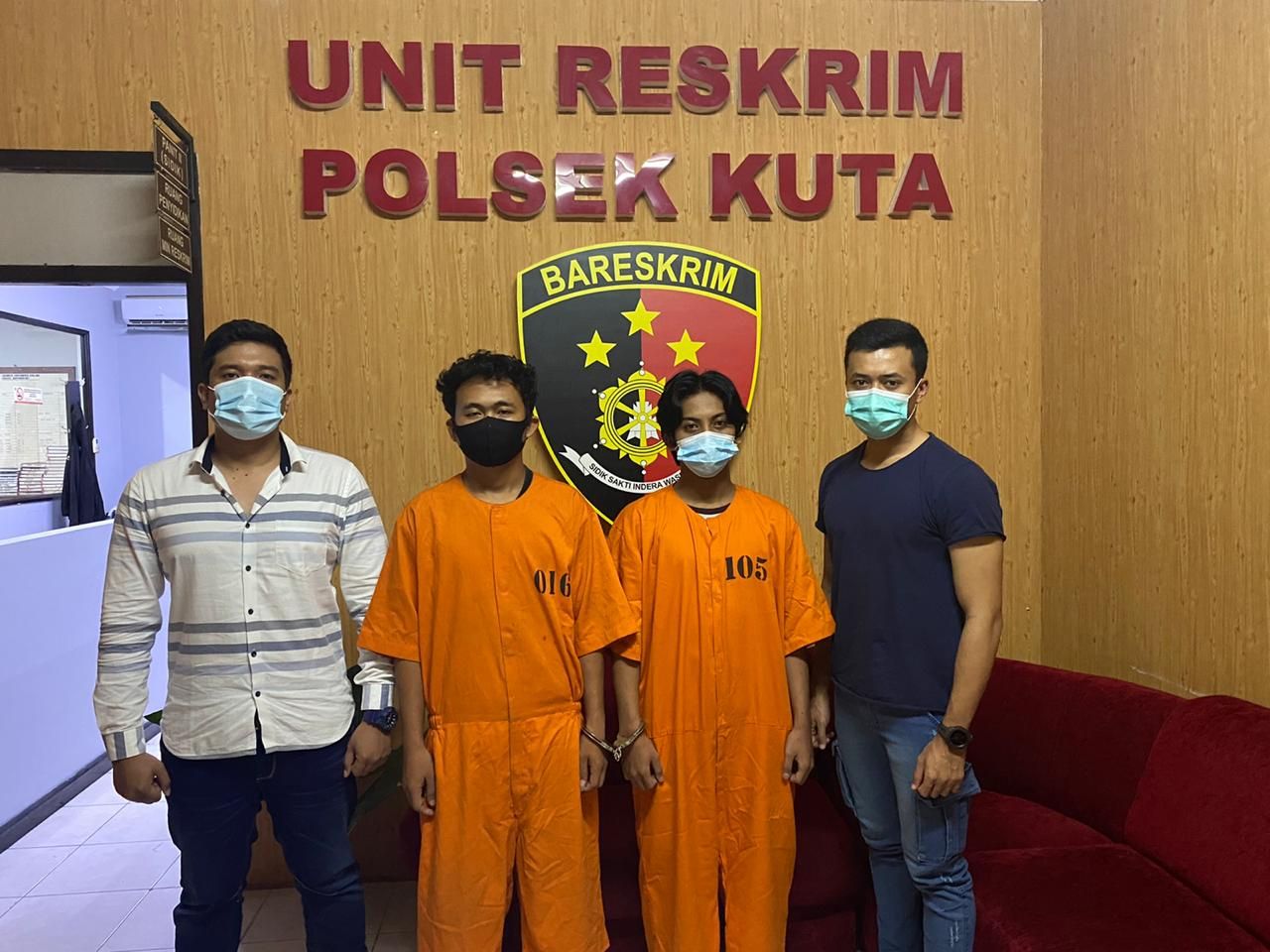 podiumnews.com-Polisi Bekuk Dua Pemuda Diduga Pakai Tembakau Sintetis di Kuta