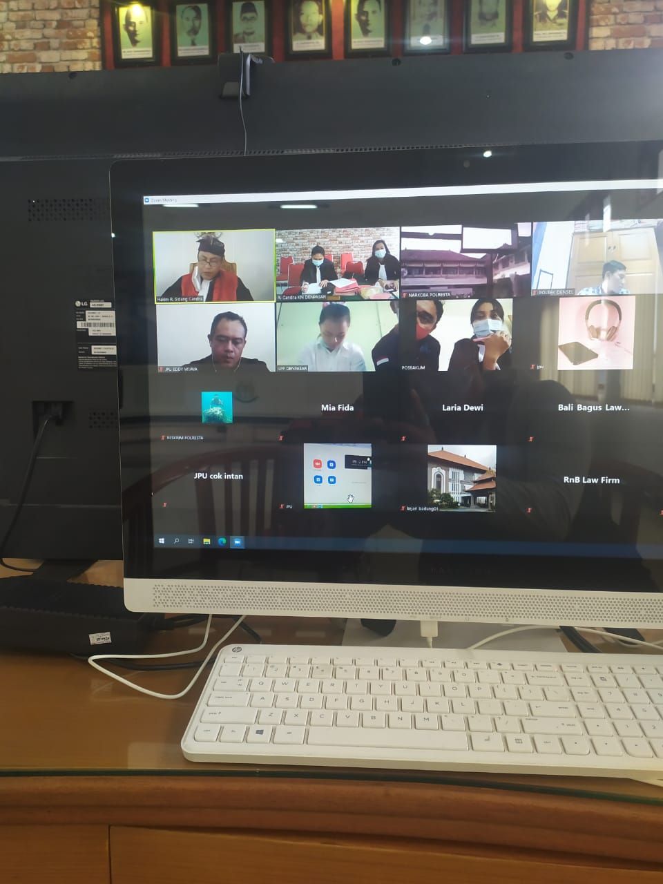 podiumnews.com-Simpan 15 Paket Sabu, Kurir Asal Pemecutan Dihukum 10 Tahun