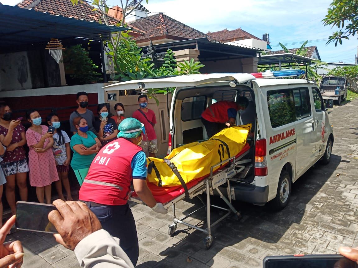 podiumnews.com-Seorang Pria Ditemukan Tewas Gantung Diri di Denbar