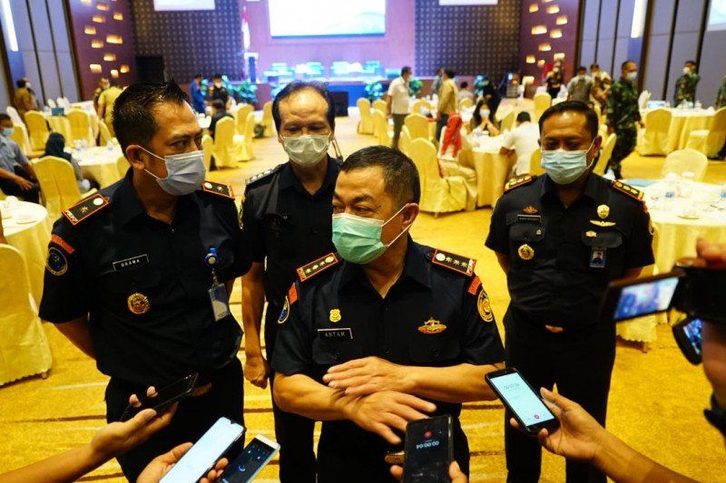 podiumnews.com-KKP-Polri Bekuk Pengumpul Benih Lobster