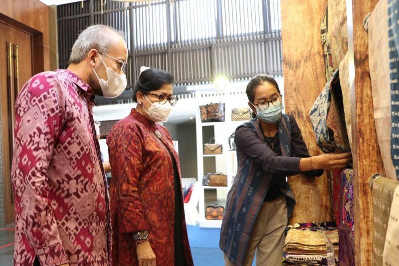 podiumnews.com-Ny Putri Koster: Pariwisata, Pertanian dan UMKM Saling Topang