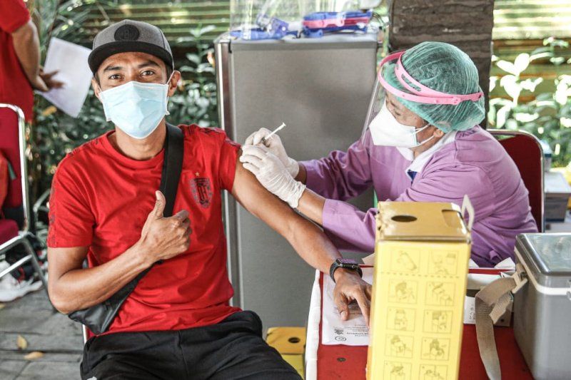 podiumnews.com-Skuad Bali United Divaksin Jelang Laga Piala Menpora 