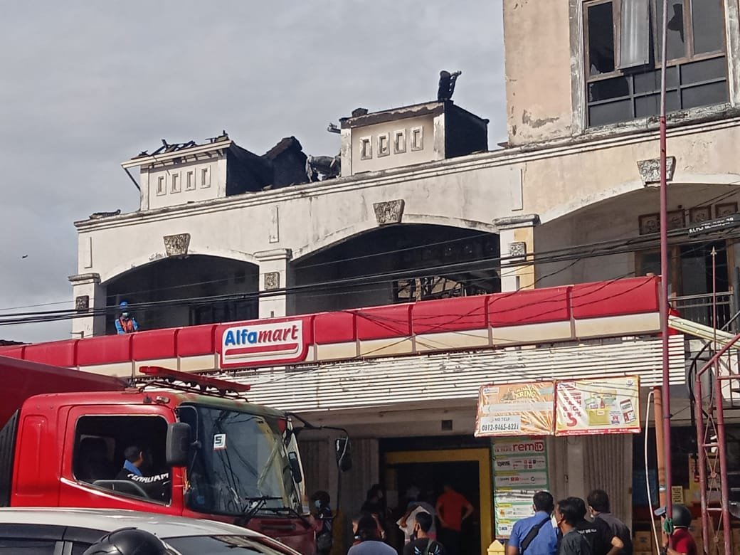 Gedung Mess Alfamart di Densel Dilalap Si Jago Merah