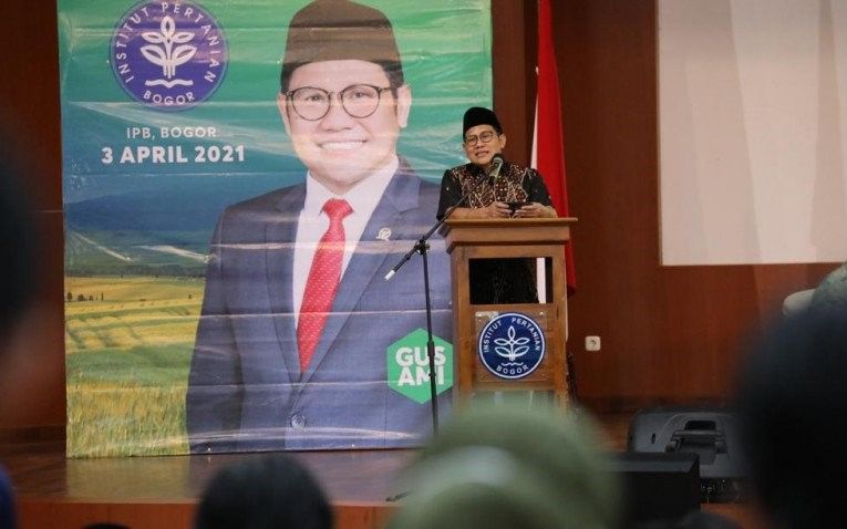 podiumnews.com-Wakil Ketua DPR Ingatkan Pentingnya Pertanian Entaskan Kemiskinan