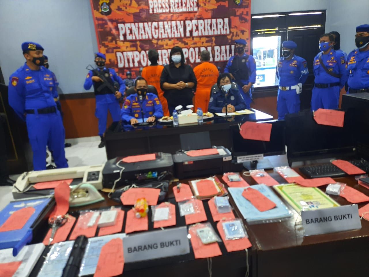 podiumnews.com-Polda Bali Amankan Dua Pelaku Pemalsu KTP dan KK untuk ABK
