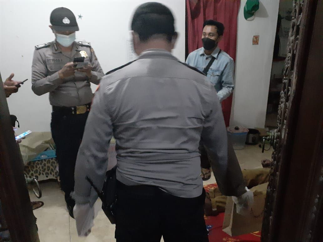 podiumnews.com-Pria Ini Nekat Gantung Diri Diduga Stres Akan Dicerai Istri