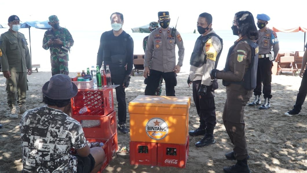 podiumnews.com-Muspinda Denpasar-Badung Gelar Patroli Bersama Cek Pos Penyekatan