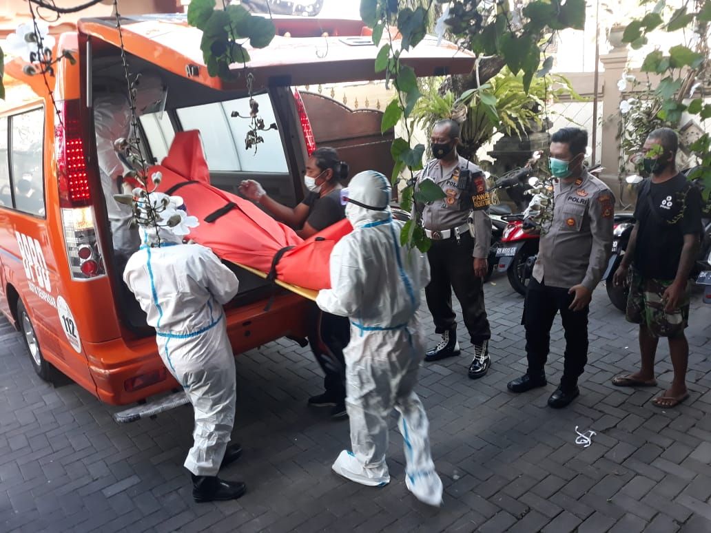 podiumnews.com-Seorang Pria Ditemukan Tewas Gantung Diri dalam Sebuah Kamar Hotel di Denpasar
