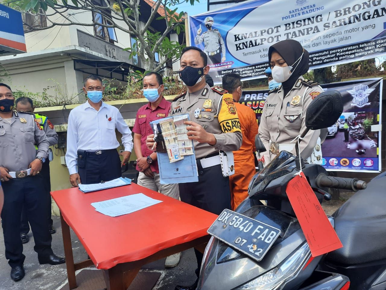 podiumnews.com-Polisi Amankan Pelaku Tabrak Lari di Badung