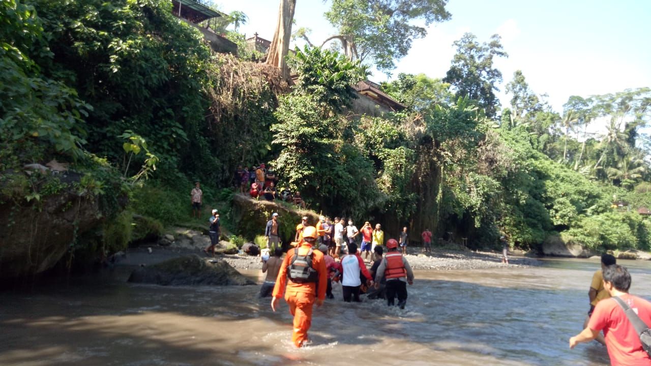 podiumnews.com-Seorang Kakek di Badung Tewas Setelah Jatuh dari Motor dan Terjun ke Sungai