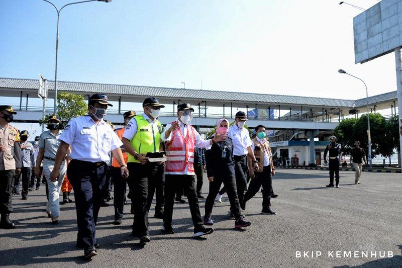 podiumnews.com-Menhub Tinjau Kesiapan Pelabuhan Gilimanuk Antisipasi Jumlah Penumpang