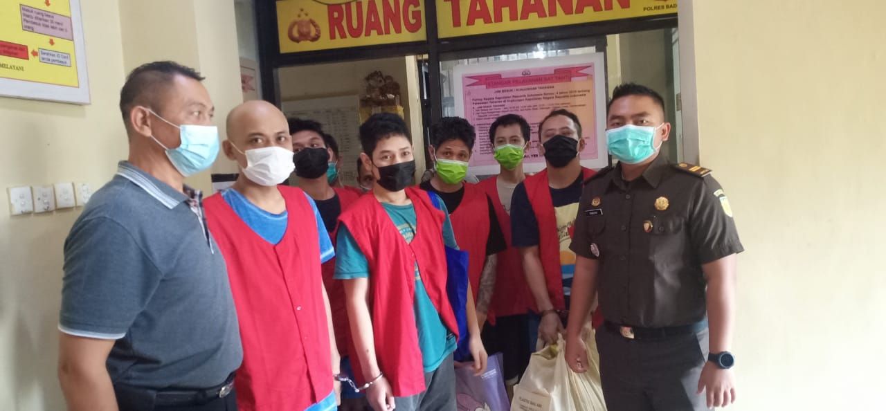 podiumnews.com-Polres Badung Limpahkan 12 Tahanan ke Lapas Kerobokan