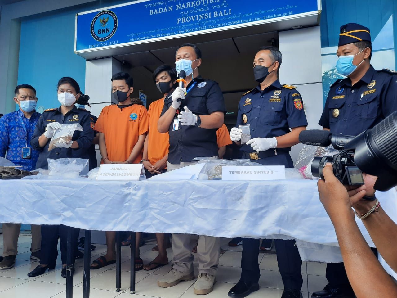 podiumnews.com-Dua Remaja Terima Kiriman Tembakau Gorila dari Makassar Diamankan BNNP Bali