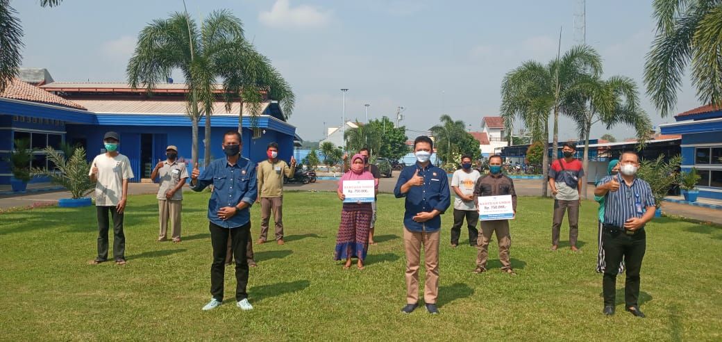 podiumnews.com-PUDAM Batang Beri Bantuan Modal UMKM Terdampak Pandemi