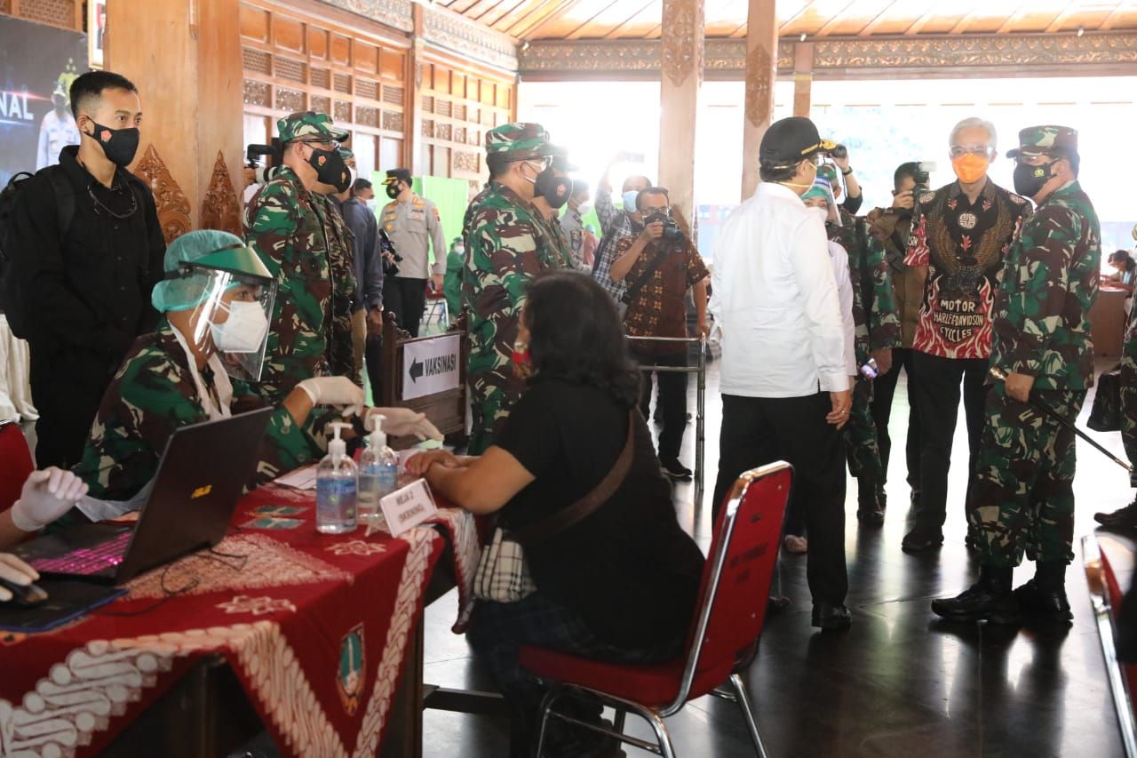 podiumnews.com-Minat Warga Tinggi, Vaksin di Jateng Akan Ditambah