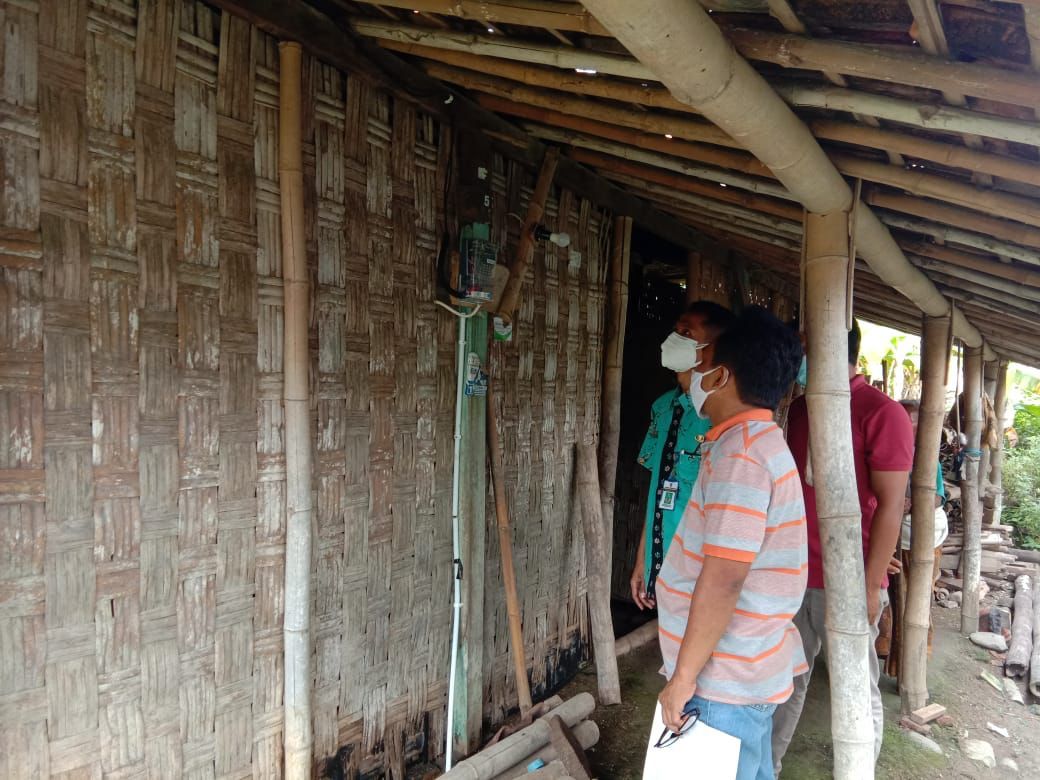 podiumnews.com-Tiga Tahun Ganjar-Yasin, 40 Ribu Rumah Miskin Teraliri Listrik Gratis