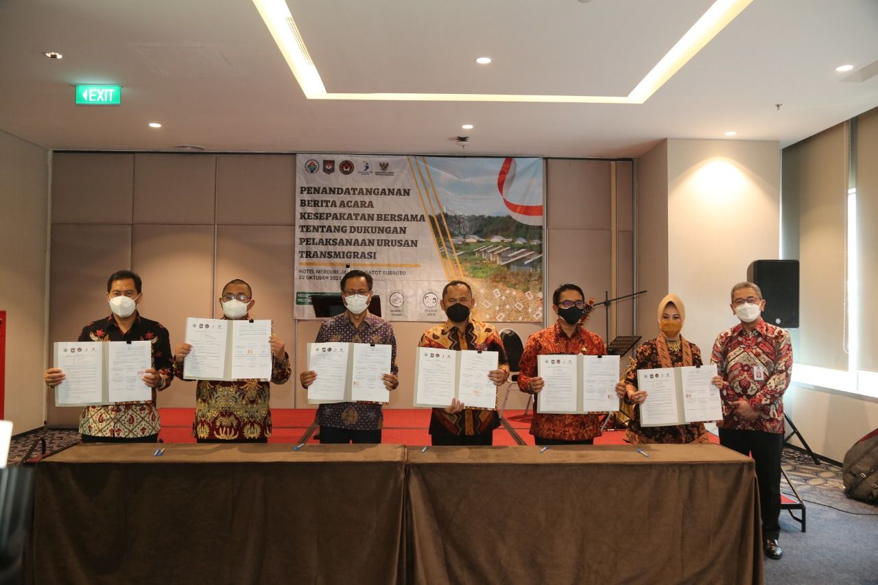 podiumnews.com-Enam Kementerian Sepakat Dukung Pelaksanaan Urusan Transmigrasi