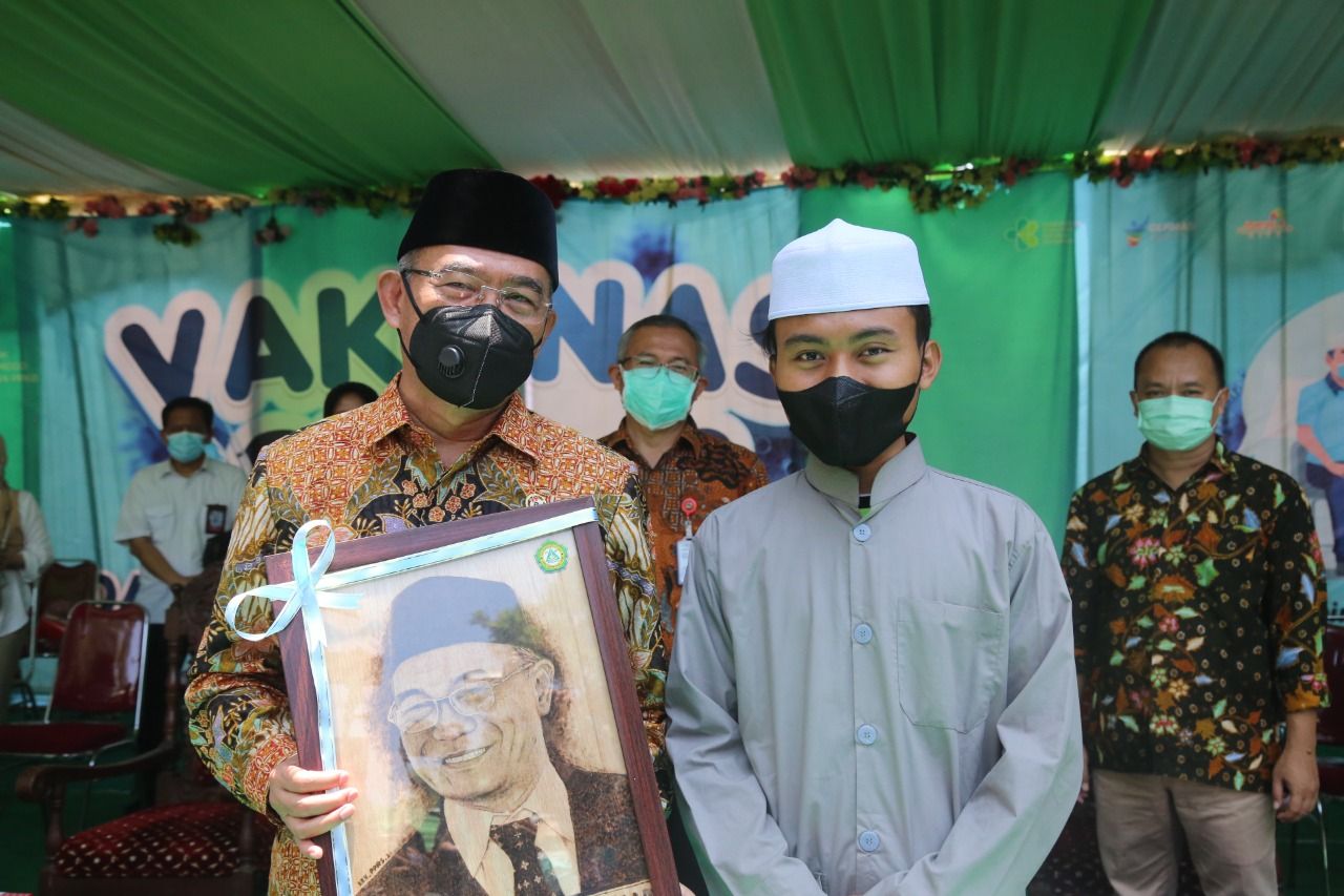 podiumnews.com-Bansos Seperti "Balsem", Selesaikan Kemiskinan Ekstrem Harus Komprehensif