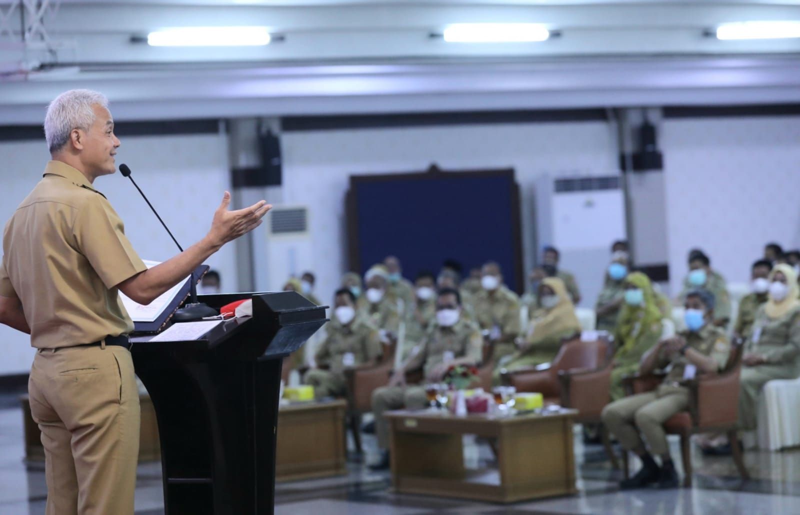 podiumnews.com-Ganjar Pastikan Pelaksanaan PTM 100 Persen Berjalan Baik