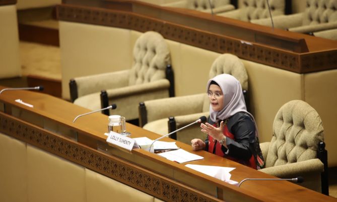 podiumnews.com-Calon Anggota Bawaslu Lolly Suhenty Bawa Visi Keseteraan Gender