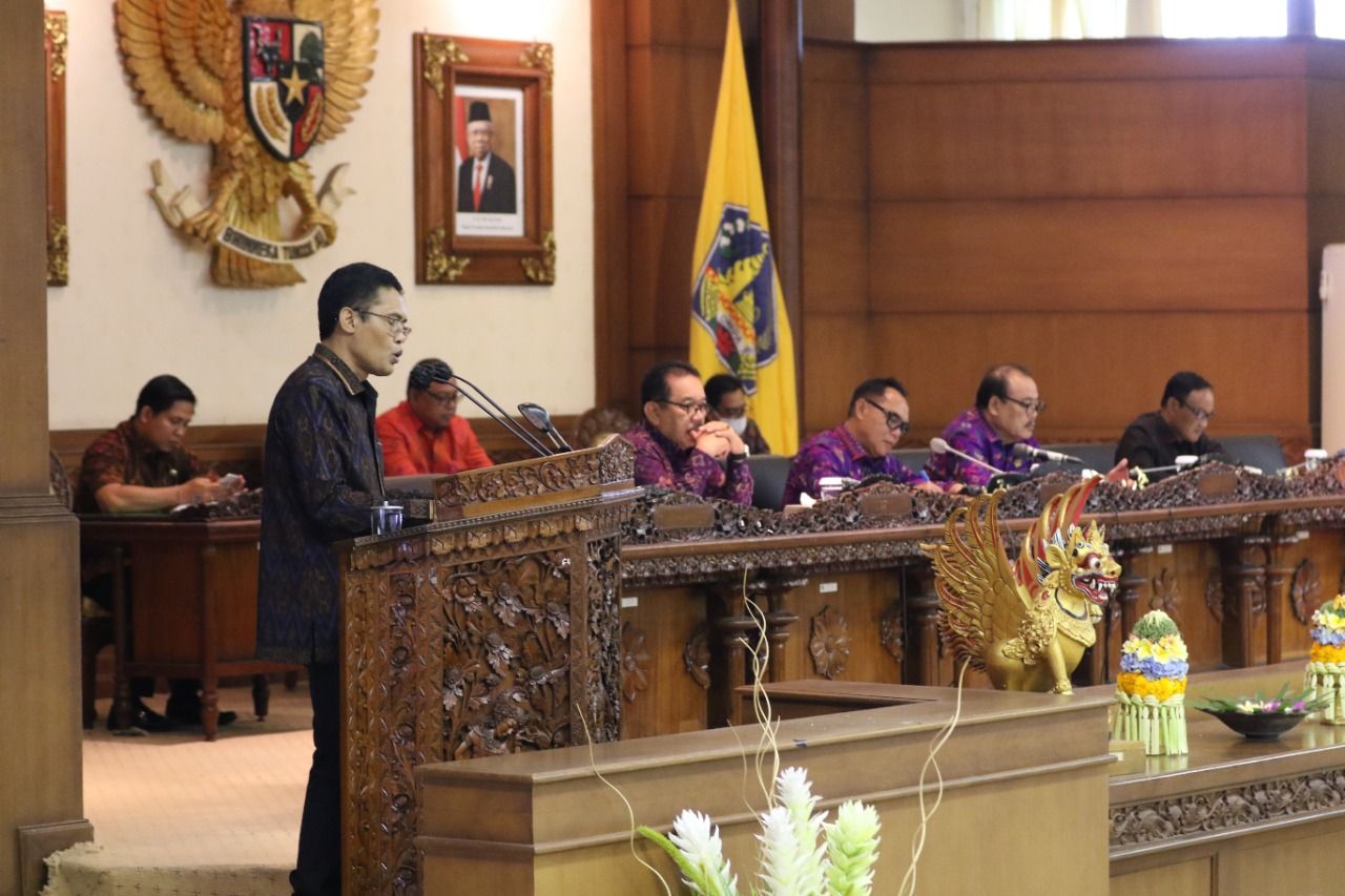 podiumnews.com-DPRD Bali Tanggapi Pendapat Gubernur Soal Raperda Perlindungan Tumbuhan dan Satwa Liar