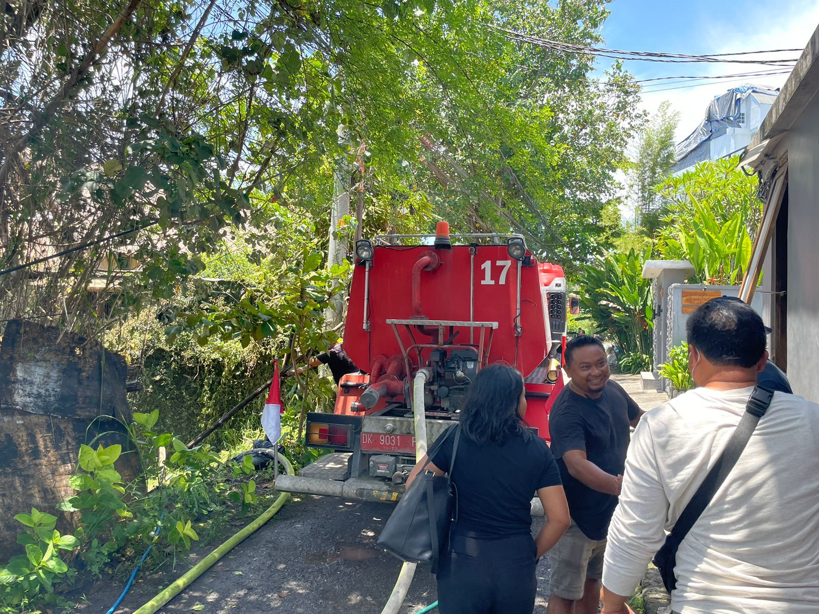 podiumnews.com-Kebakaran Bedeng Proyek Hanguskan Dua Sepeda Motor