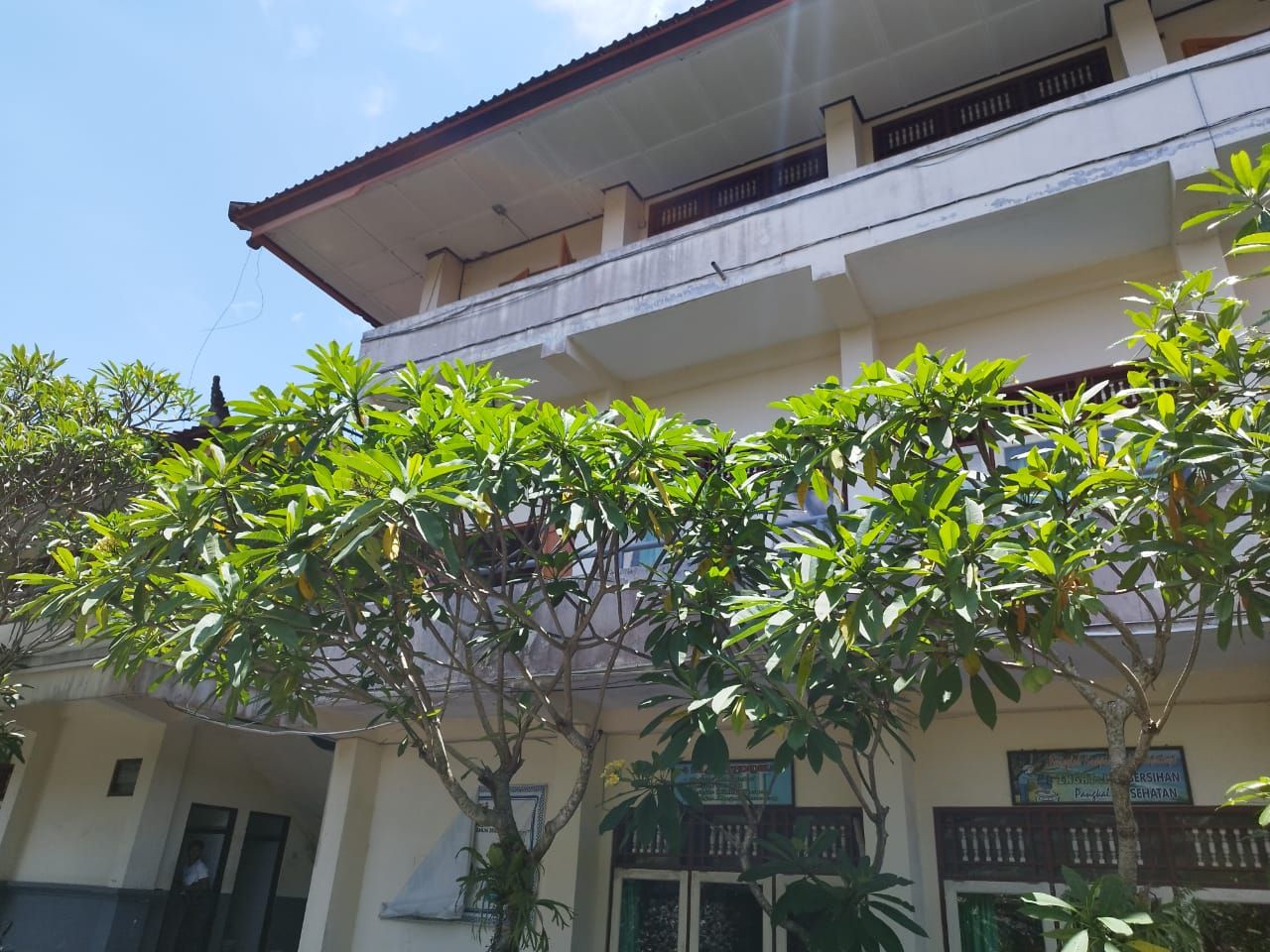 podiumnews.com-Siswi Jatuh dari Lantai Tiga Diduga Depresi