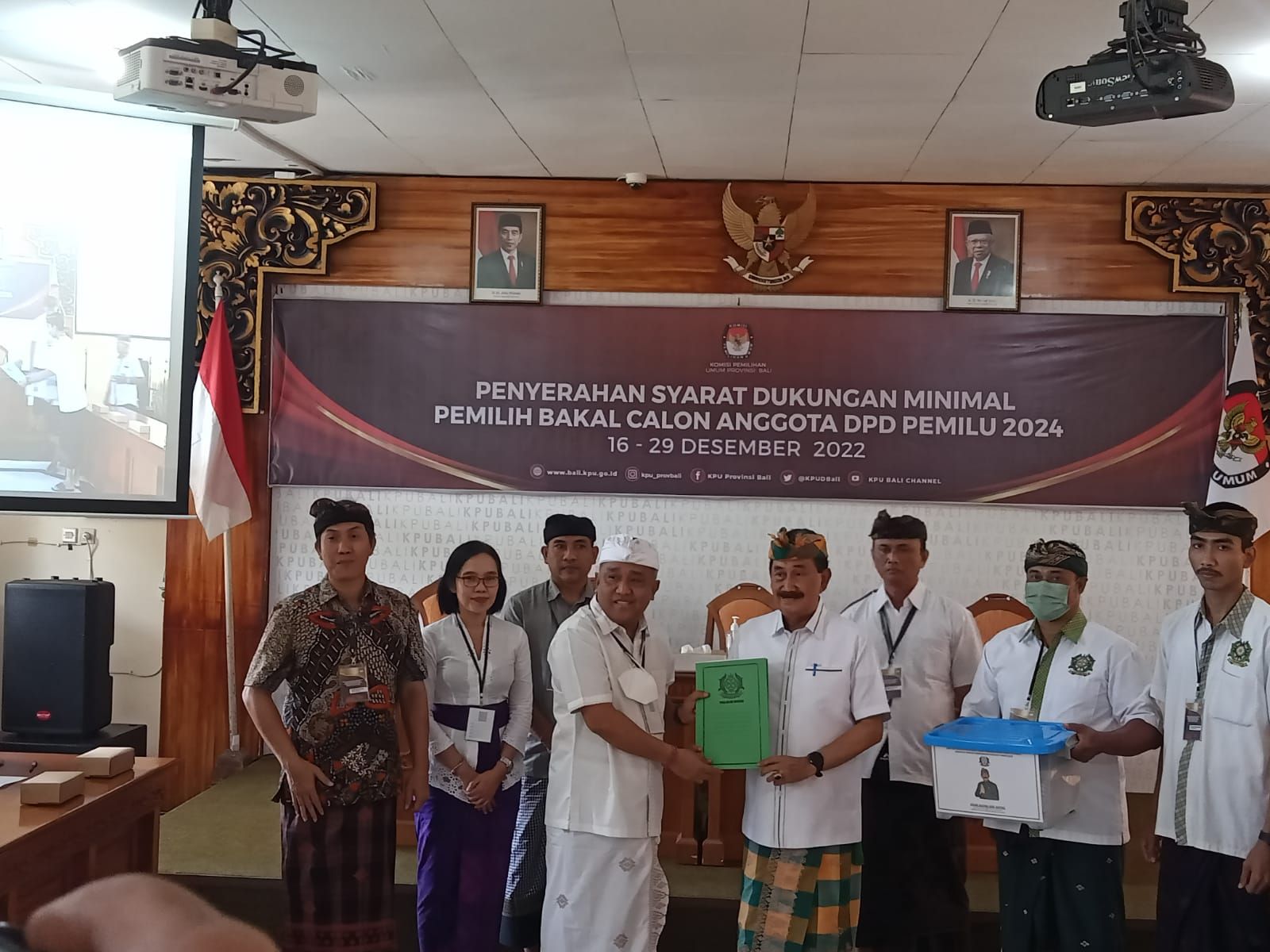 podiumnews.com-Gde Agung Janji Perjuangkan UU Bahasa Daerah