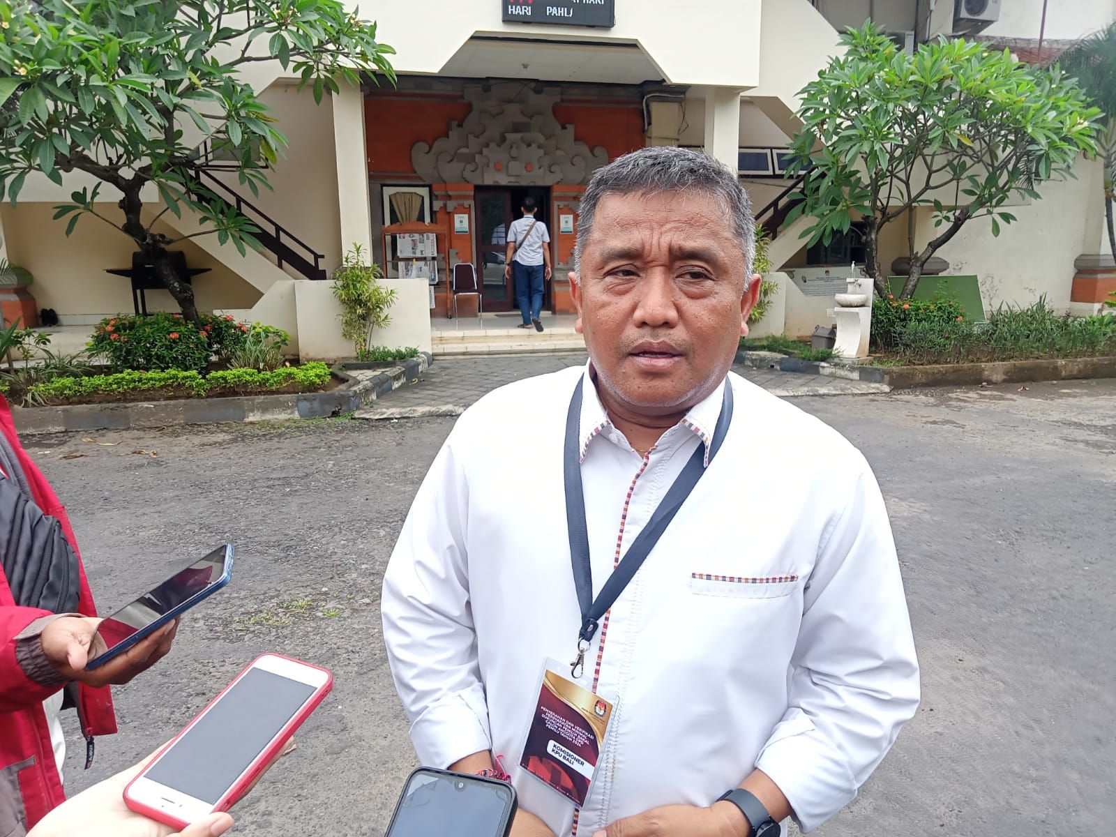 podiumnews.com-KPU Bali Baru Terima 5 Bacaleg DPD RI