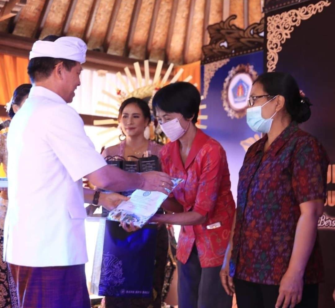 podiumnews.com-Bupati Suwirta Ingatkan Jajaran RSUD Klungkung Agar Berbenah