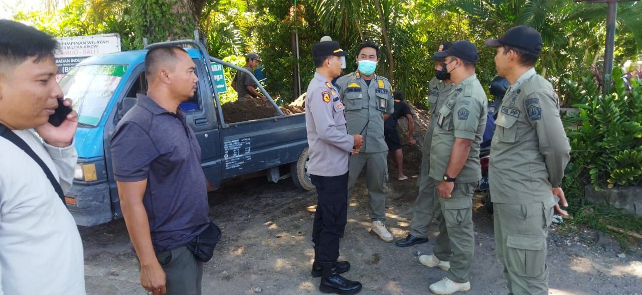 podiumnews.com-Polsek Dentim-Satpol PP Amankan Seorang Gepeng Lansia