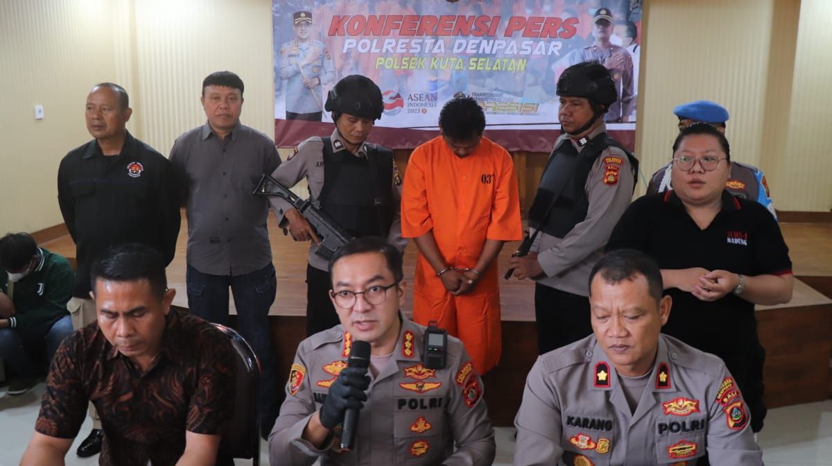 podiumnews.com-Bule Australia Mabuk Digebuk Kursi Kayu Hingga Tewas