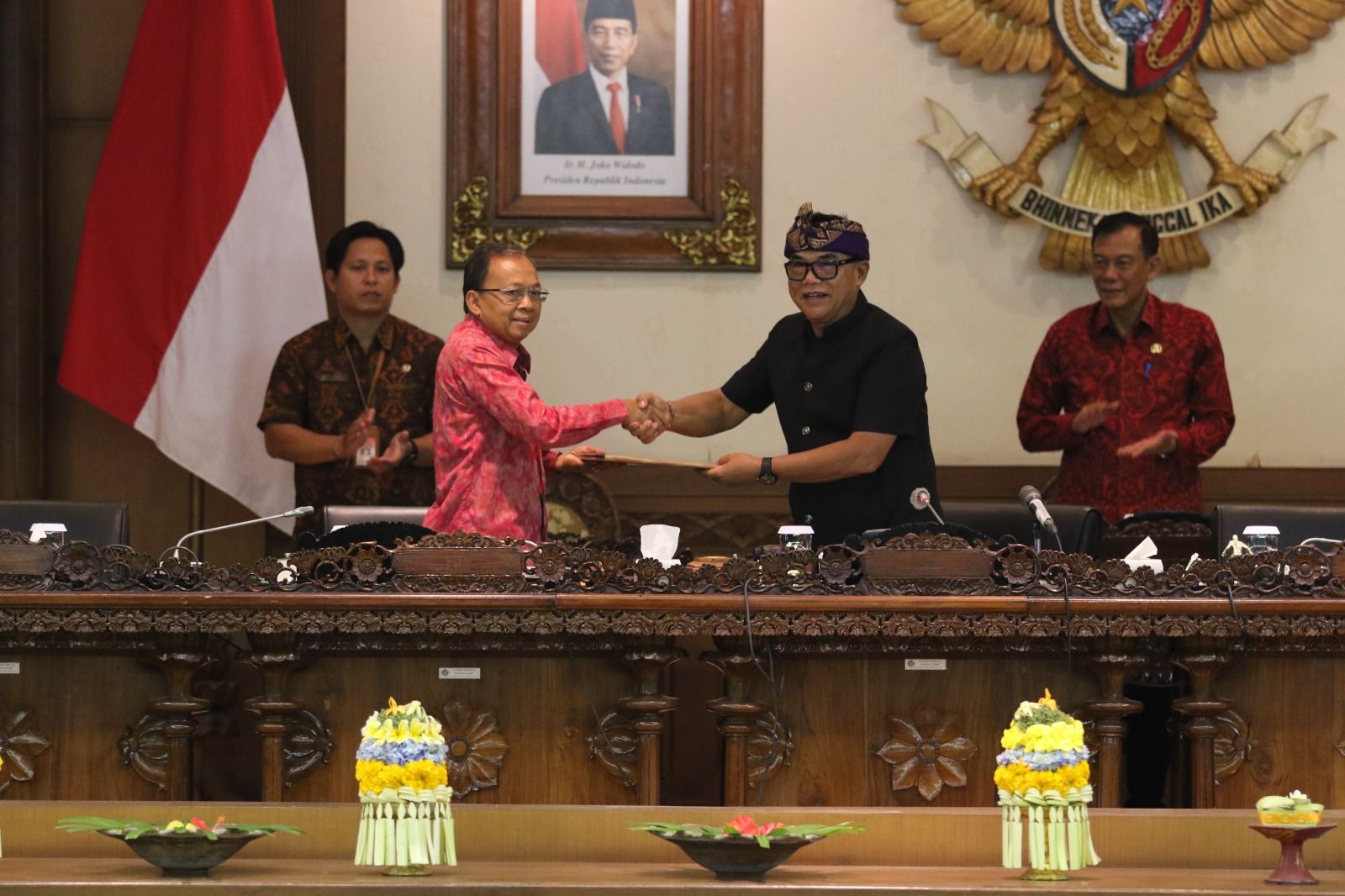 podiumnews.com-DPRD Bali Tanggapi LKPJ Gubernur Tahun 2022 